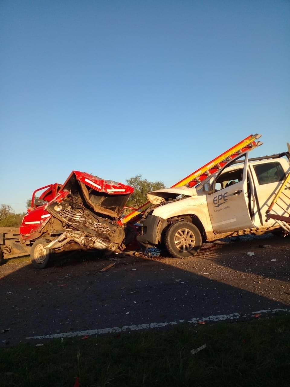 Tremendo Choque Frontal De Camionetas En Ruta 2 Nelson En Línea Noticias De Actualidad De La 8887